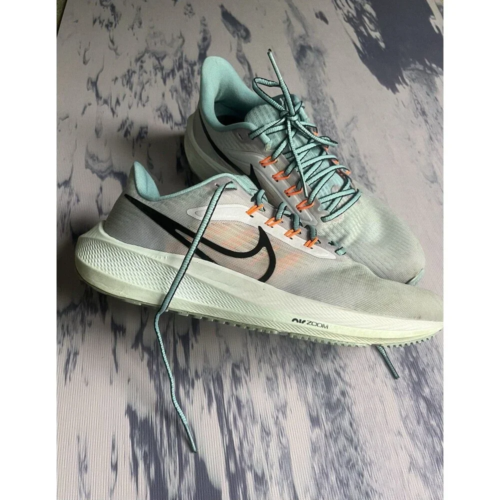 Nike womens size